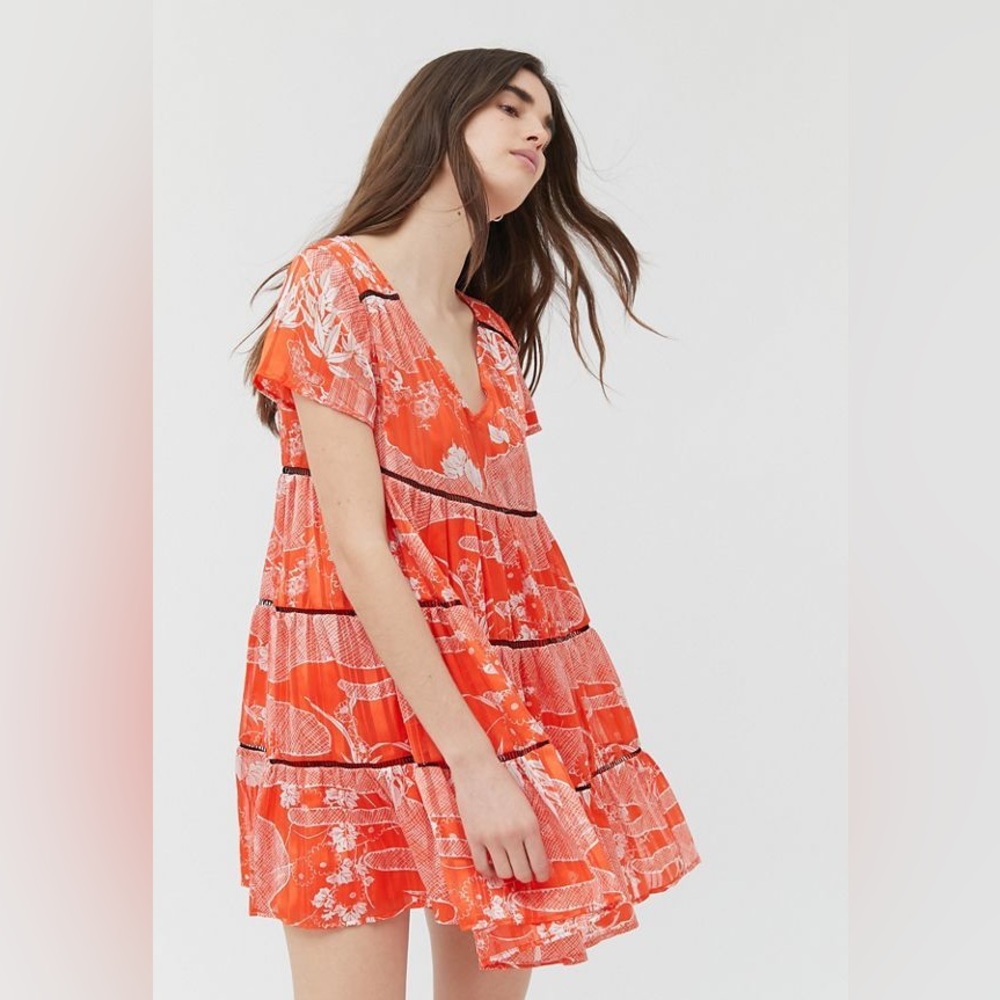 URBAN OUTFITTERS Pippa Chiffon Tiered Dress